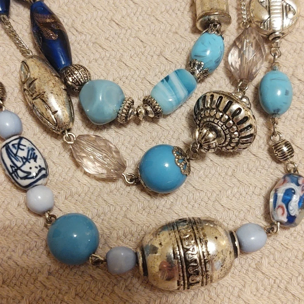Avon Vintage Beaded Three Strand Necklace - Picture 2 of 6